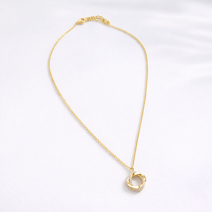 Twisted Halo Pendant Necklace