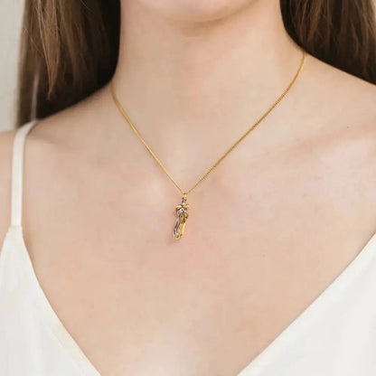 Hug Necklace + FREE Gift Box
