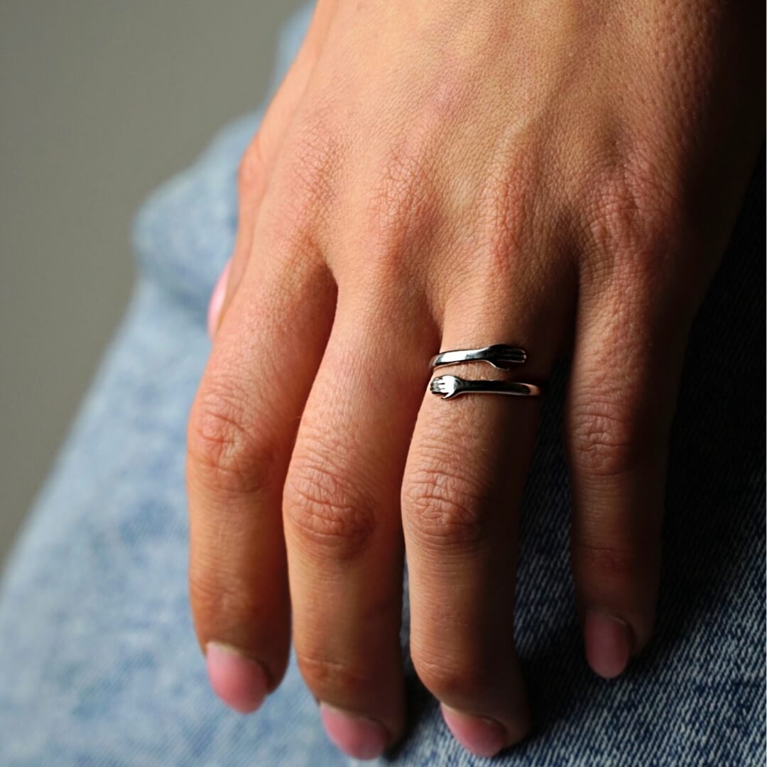 ✨BUY 1 GET 1 FREE✨A Little Hug for Someone You Love – Hug Ring