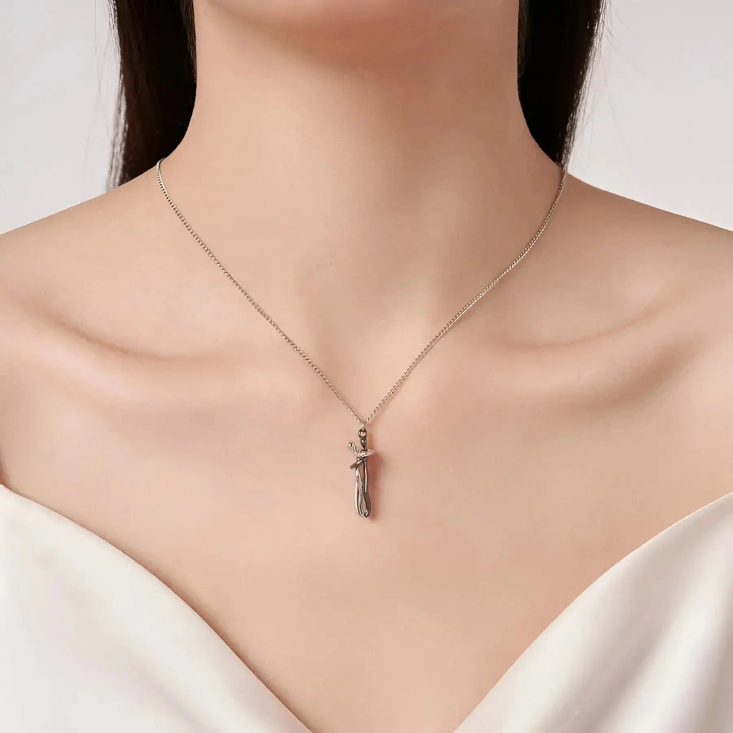 Hug Necklace + FREE Gift Box